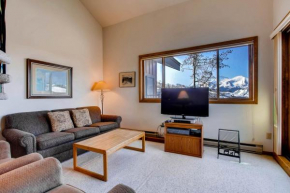 2 Br Buttes Condo- Breathtaking Views Of Mountain Range Condo